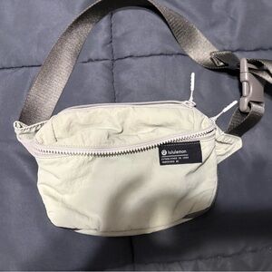 Lululemon Clean Lines Crossbody Bag 2L